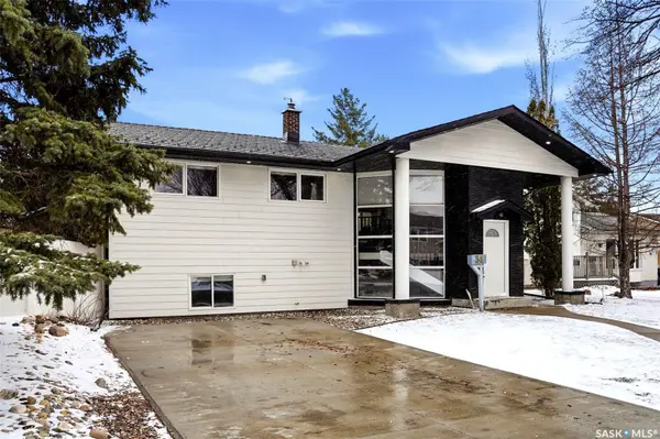 34 Dewar BAY, Regina, SK S4R 5W4