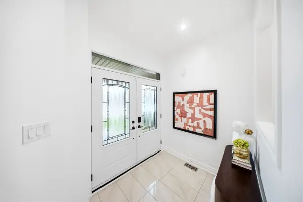 3812 Lacman TRL, Mississauga, ON L5M 6X8