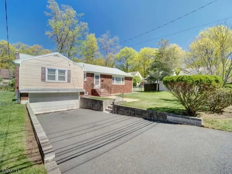 25 Woodland Ave, West Orange Twp., NJ 07052