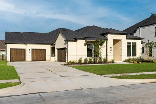 408 Double Eagle Court, Heath, TX 75032