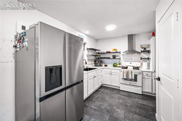 1810 Jones AVE, Pueblo, CO 81004