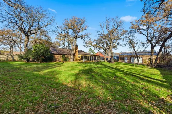 105 Corral Drive, Fort Worth, TX 76244