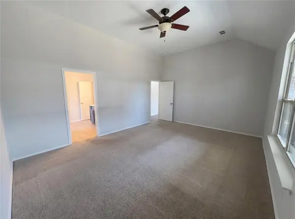 8925 Brook Hill Lane, Fort Worth, TX 76244