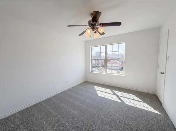 1200 Boxwood Drive, Crowley, TX 76036