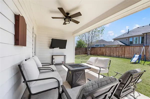 616 Chippewa Way, Aubrey, TX 76227