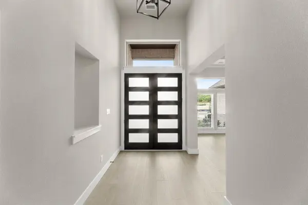 111 Broadmoor Lane, Ovilla, TX 75154