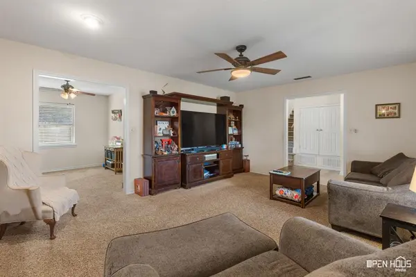 1206 E Sycamore Drive, Burkburnett, TX 76354