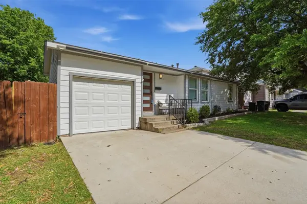 4401 Cherokee Trail, Fort Worth, TX 76133