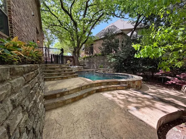 1309 Winding Brook Drive, Garland, TX 75044