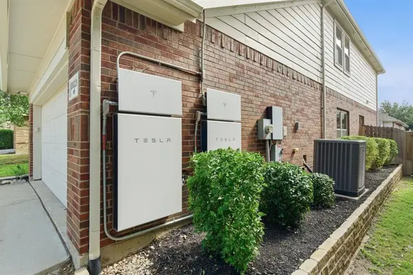 10020 Chrysalis Drive, Fort Worth, TX 76131