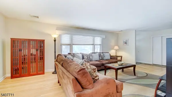 25 Woodland Ave, West Orange Twp., NJ 07052