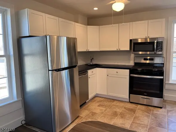 15 Summit Ave #B, Chatham Boro, NJ 07928