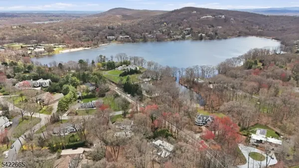 947 Franklin Lake Rd, Franklin Lakes Boro, NJ 07417