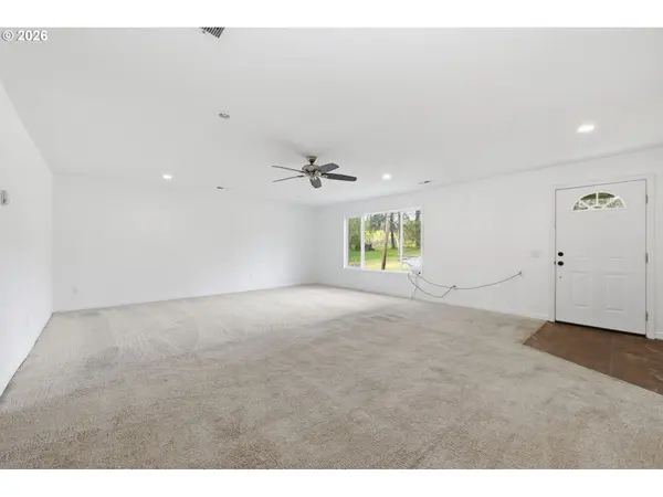 23892 BUTLER RD, Elmira, OR 97437