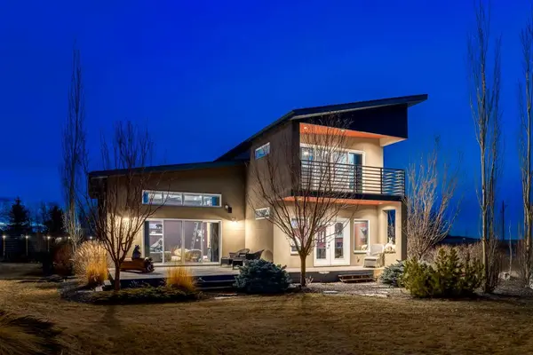 306013 43 ST W, Rural Foothills County, AB T1S 7A6