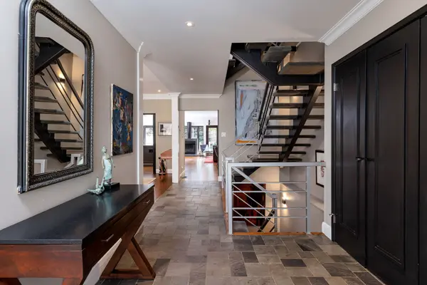 67 Lynwood AVE, Toronto C02, ON M4V 1K5