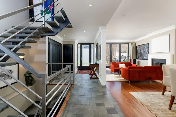 67 Lynwood AVE, Toronto C02, ON M4V 1K5