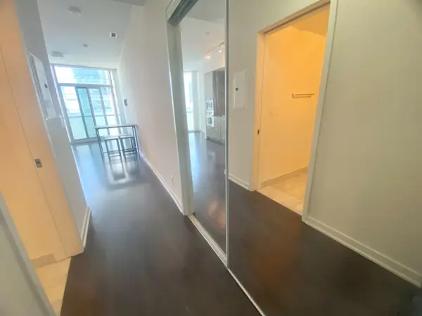 12 York ST #3008, Toronto C01, ON M5J 2Z2