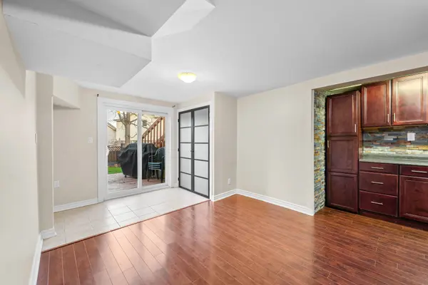 1095 Dunbarton RD, Pickering, ON L1V 4E4