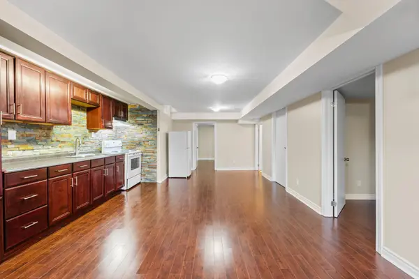 1095 Dunbarton RD, Pickering, ON L1V 4E4