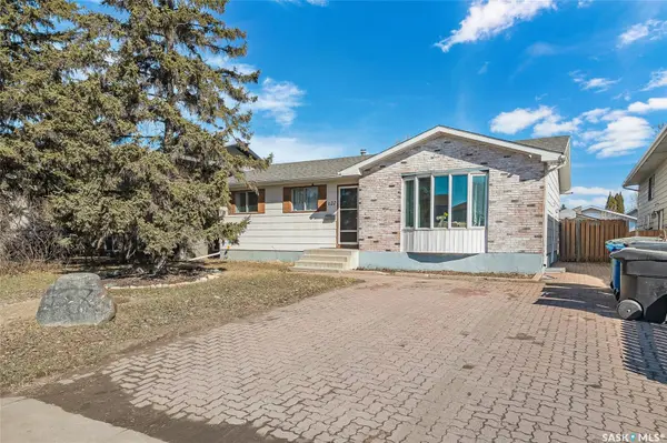122 Clancy DRIVE, Saskatoon, SK S7M 4L2