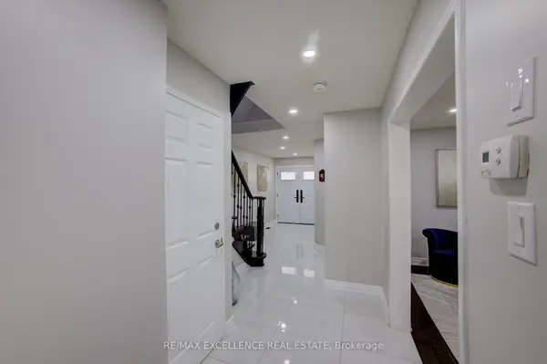 5 Wildsky RD, Brampton, ON L6Y 5P6