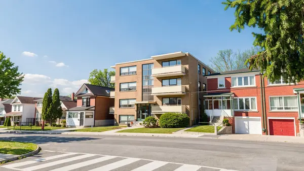 554 Harvie AVE #14, Toronto W03, ON M6E 4M1