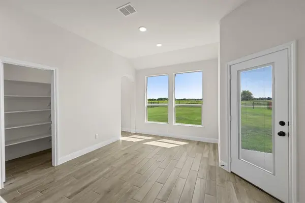 387 Paddle Boat Drive, Granbury, TX 76049