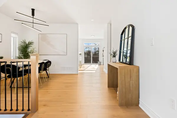 66 Cesar PL, Hamilton, ON L9G 0G3