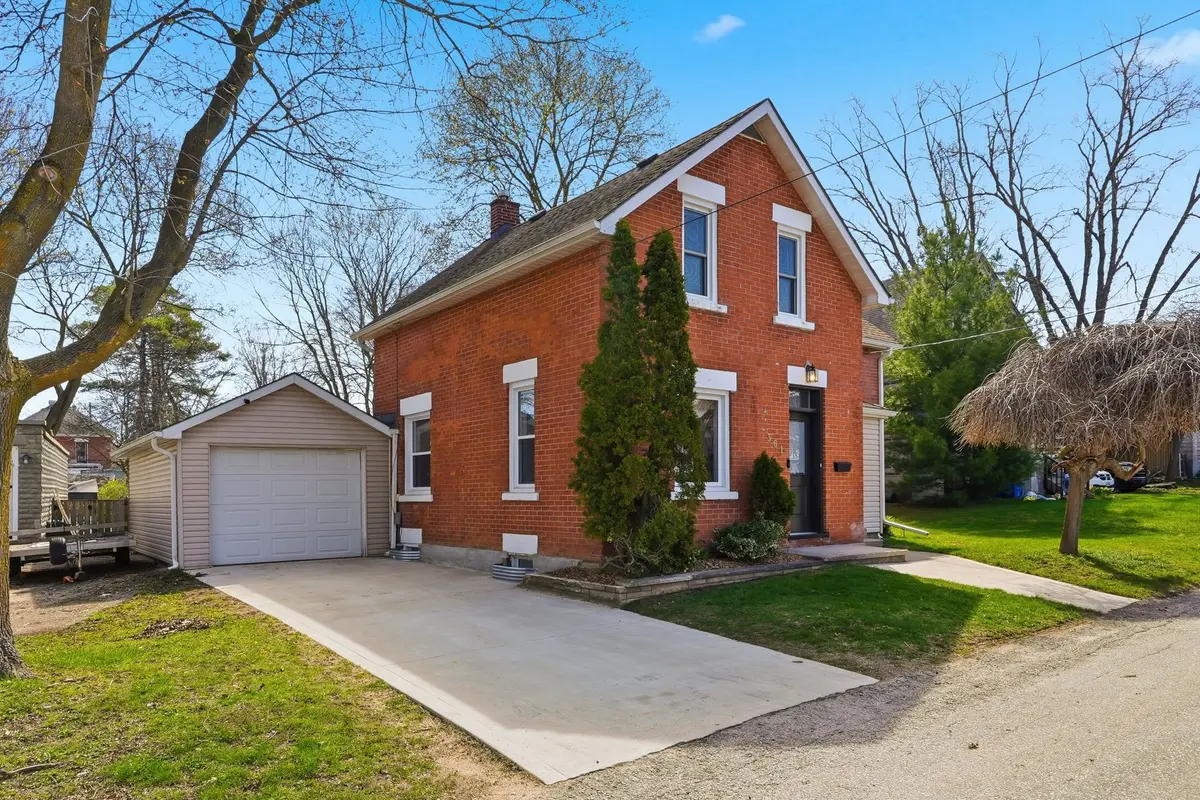 361 6th AVE, Hanover, ON N4N 2E8