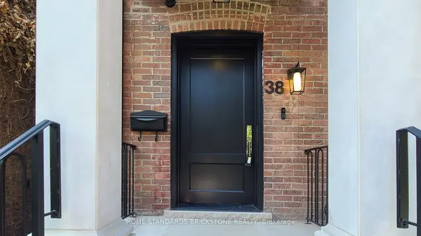 38 Elgin AVE, Toronto C02, ON M5R 1G6