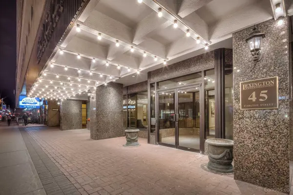 45 Carlton ST #1009, Toronto C08, ON M5B 2H9