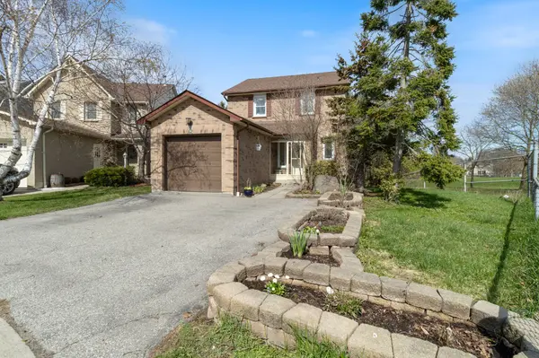 62 Humphrey DR, Ajax, ON L1S 4Z2