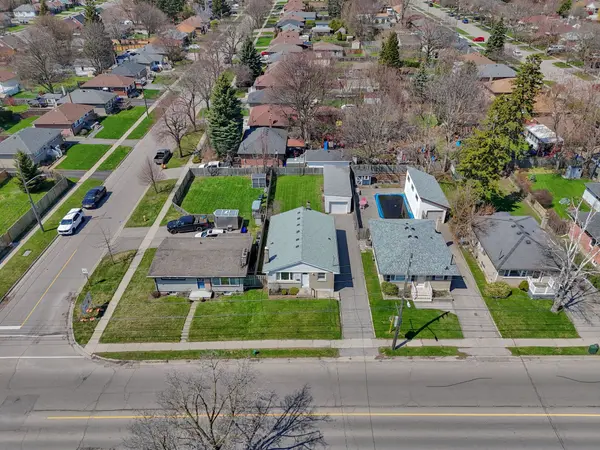 590 Olive AVE, Oshawa, ON L1H 2R5