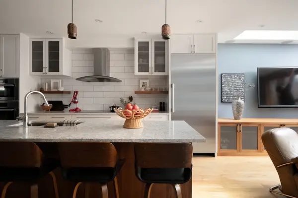 127 Browning AVE, Toronto E03, ON M4K 1W4