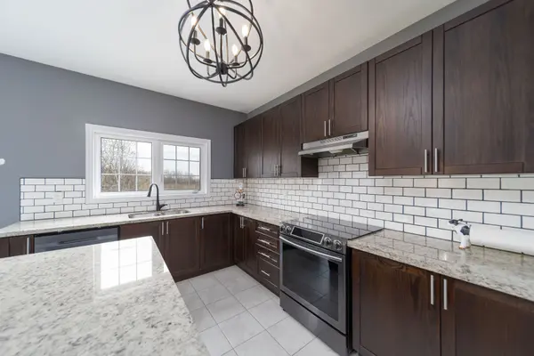 1601 Emberton WAY, Innisfil, ON L9S 0N4