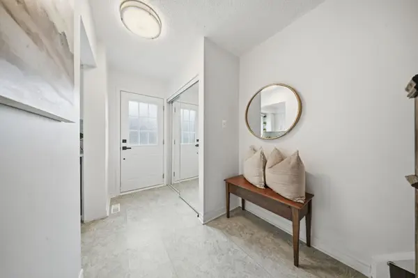 2779 Gananoque DR #40, Mississauga, ON L5N 2E4