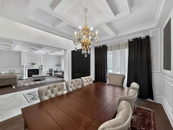 96 Elmcrest RD, Toronto W08, ON M9C 3R9