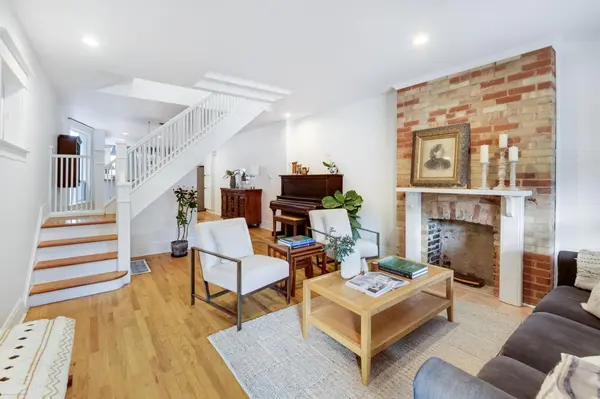 62A Galley AVE, Toronto W01, ON M6R 1H1