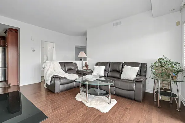 137 Harthill WAY N #L, Barrhaven, ON K2J 5V1