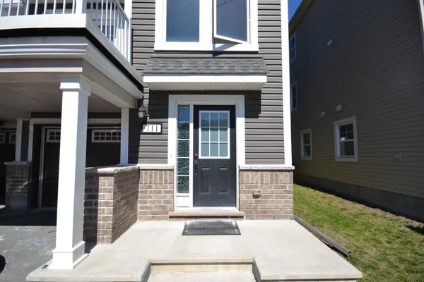 711 Juneberry LN, Kanata, ON K2V 0K1