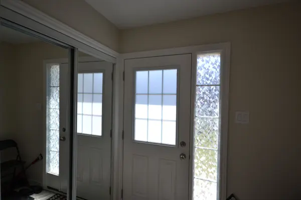 711 Juneberry LN, Kanata, ON K2V 0K1