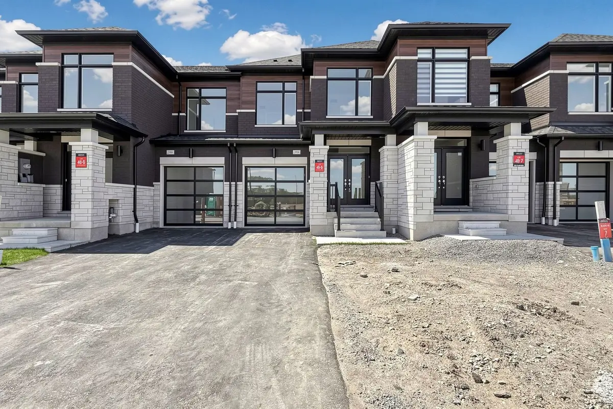 3318 Sandalwood RD, Pickering, ON L1X 0J2