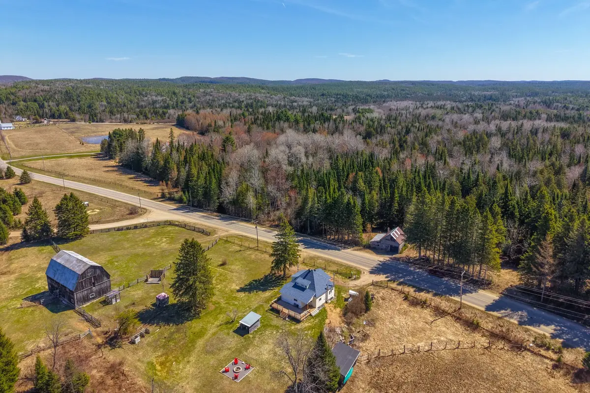 1367 Detlor RD, Bancroft, ON K0L 2L0