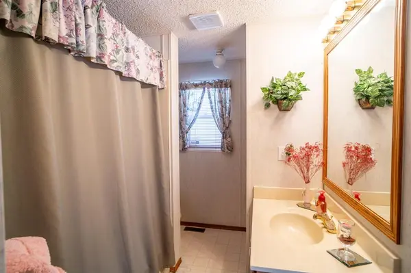 51 Paradise DR, Ste Anne Rm, MB R5H 1H4