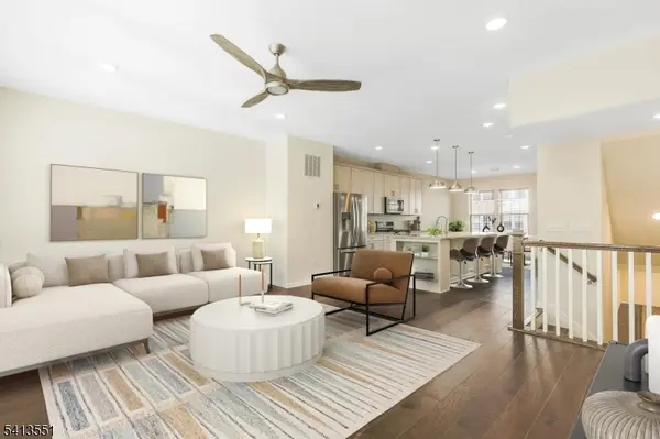 17 Gala Ct, Livingston Twp., NJ 07039