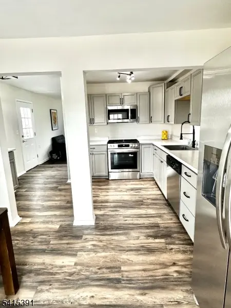 24 Susan Ln, East Brunswick Twp., NJ 08816