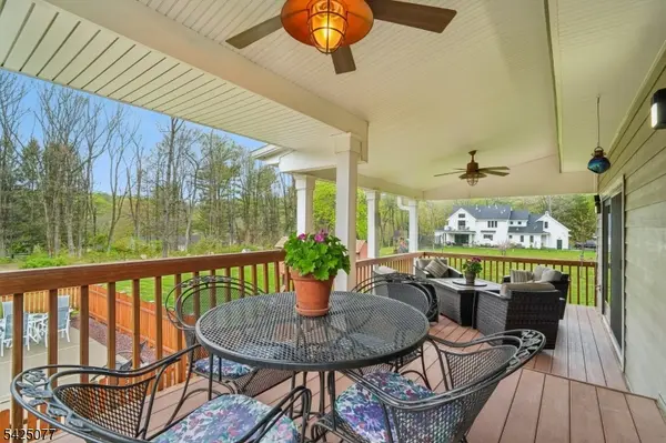 4 Valley Pl, Chester Twp., NJ 07930