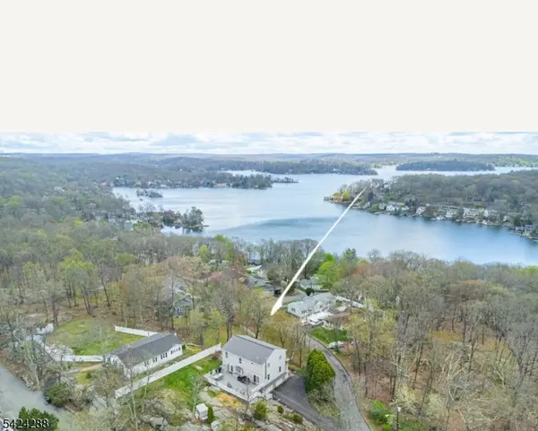 8 Papoose Trl, Hopatcong Boro, NJ 07821