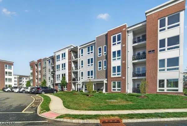 4 Vanderbilt Blvd #404, Florham Park Boro, NJ 07932